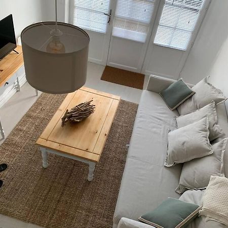 Gite La Petite Maison Guîtres Exteriör bild
