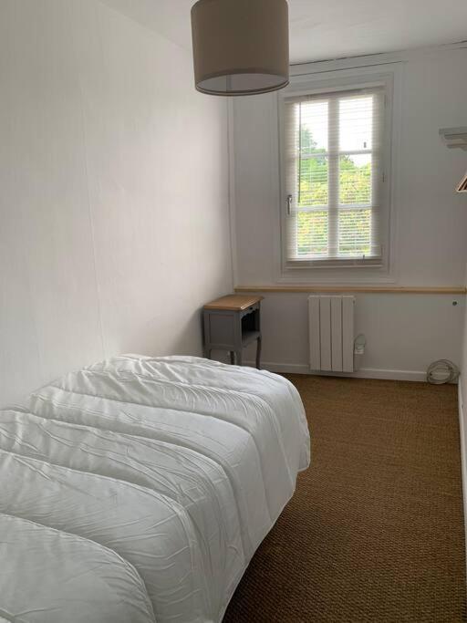 Gite La Petite Maison Guîtres Exteriör bild