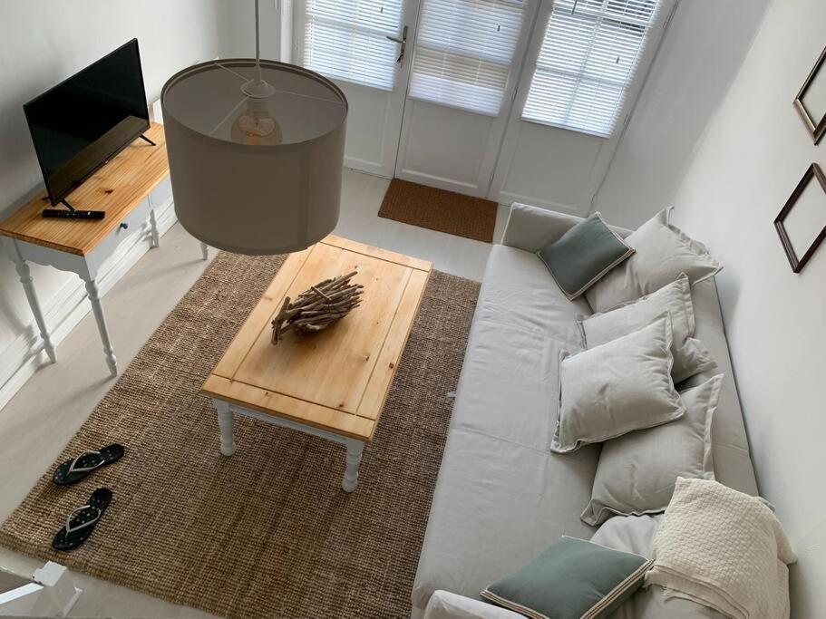 Gite La Petite Maison Guîtres Exteriör bild