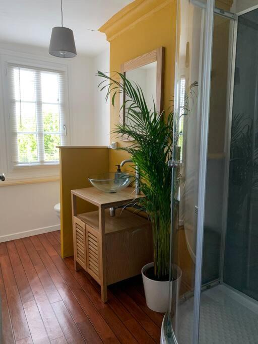 Gite La Petite Maison Guîtres Exteriör bild