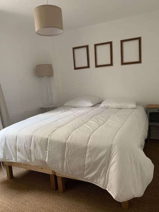 Gite La Petite Maison Guîtres Exteriör bild